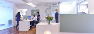 Eingangsbereich Dr. Ghaussy und Partner @ 