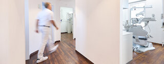 Implantologische Behandlungen @ 